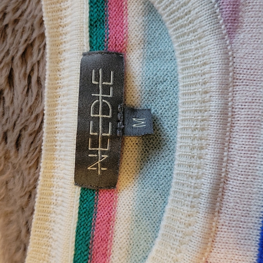Sweater - Picture 2 of 4